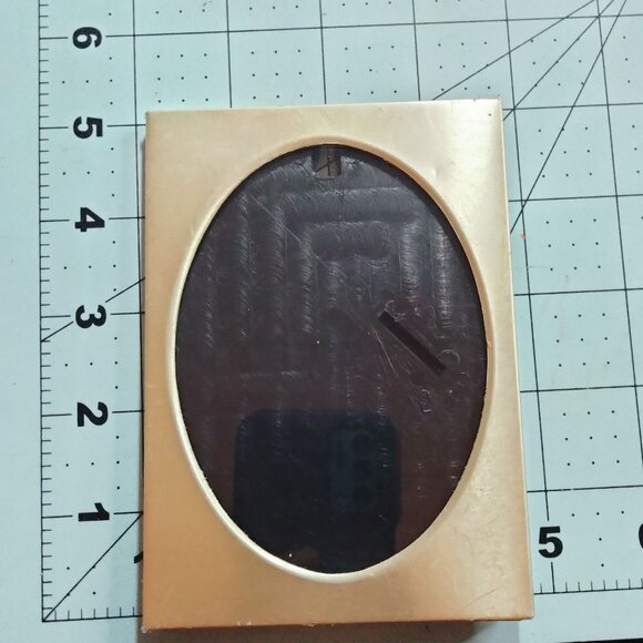 Gold Tone Metal Oval Picture Frame Small 3x5 inch Wall Mount Desktop - Picture 4 of 4